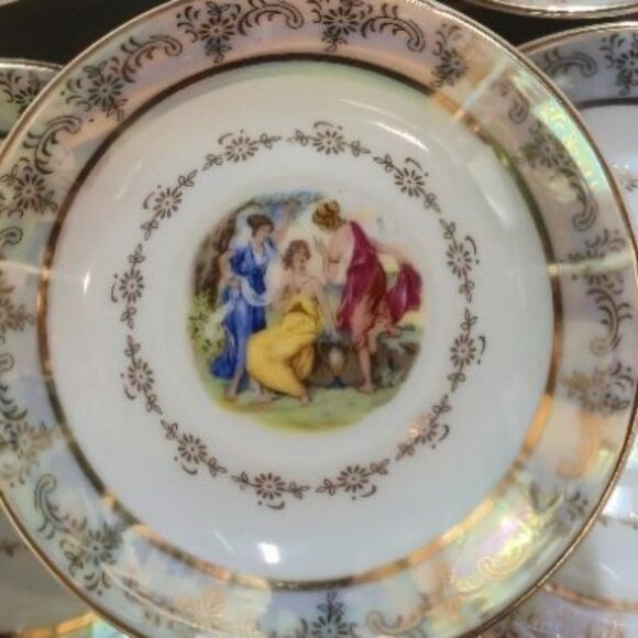Vintage iridescent Luster ware Porcelain Berry bowls "TheThree Graces" Madonna - Picture 6 of 11